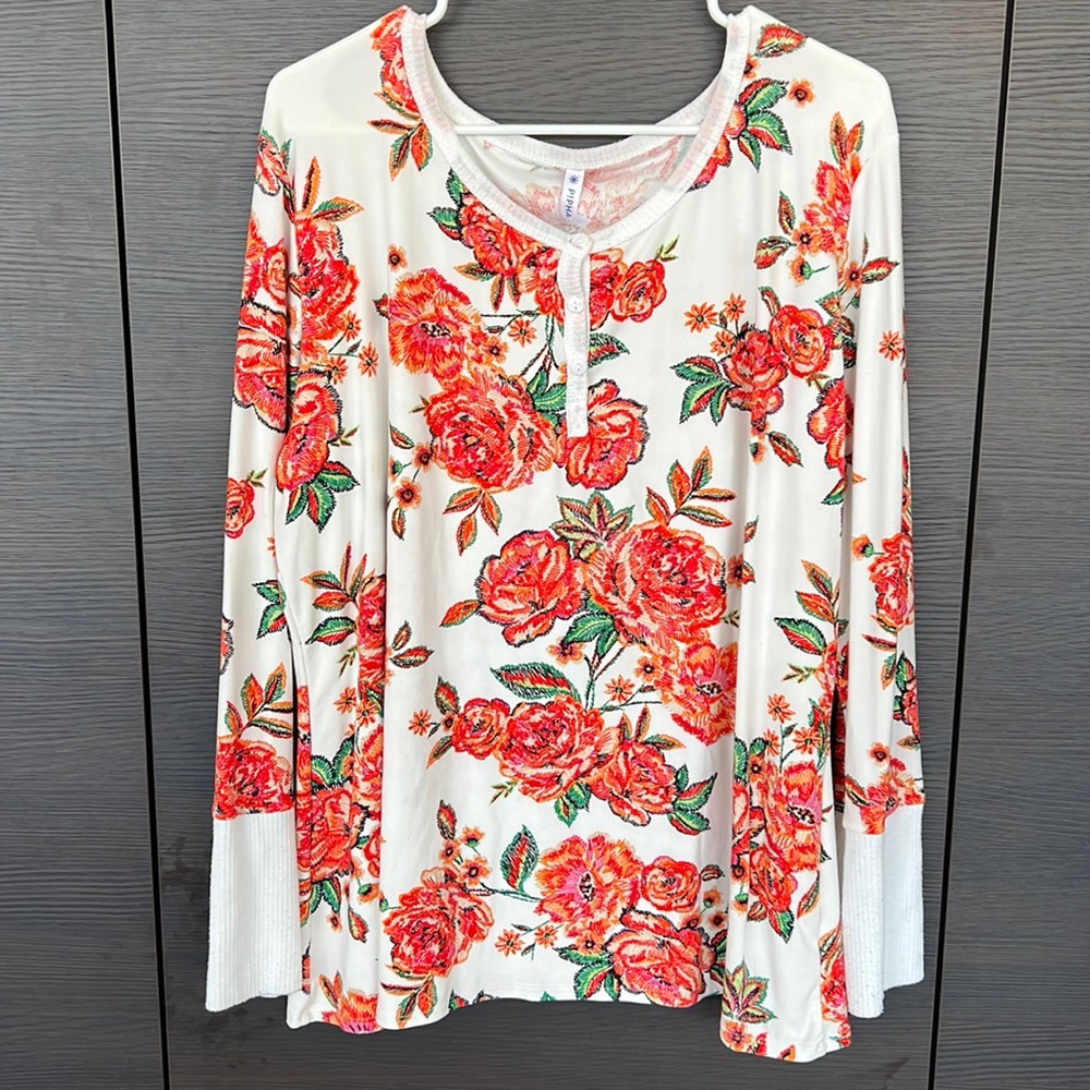 Piphany floral top